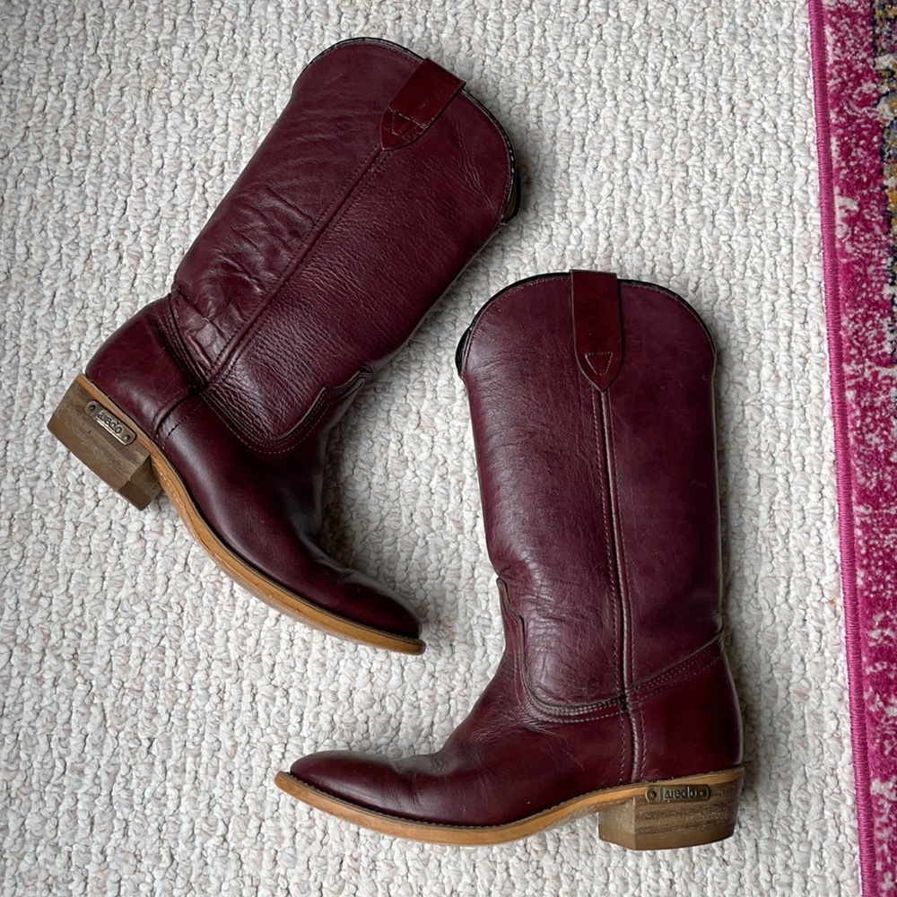 Laredo burgundy leather cowboy boots size 7